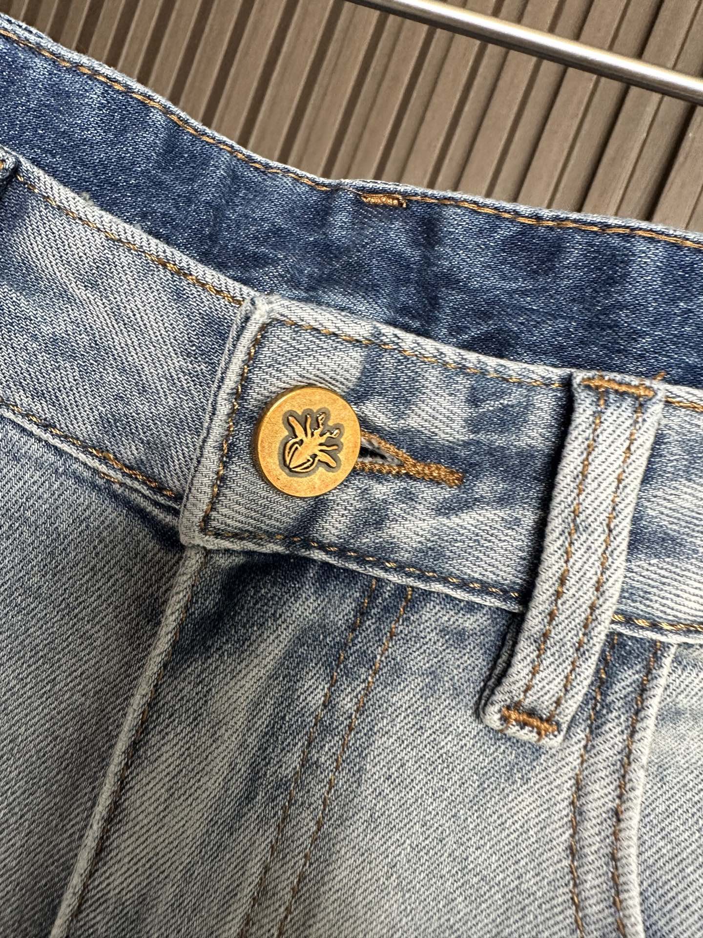 . 🔥CD迪奥26SS春夏新款休闲牛仔裤，高端品质，面料超级柔软舒适 小直筒版型，上身修长，万能搭配款码