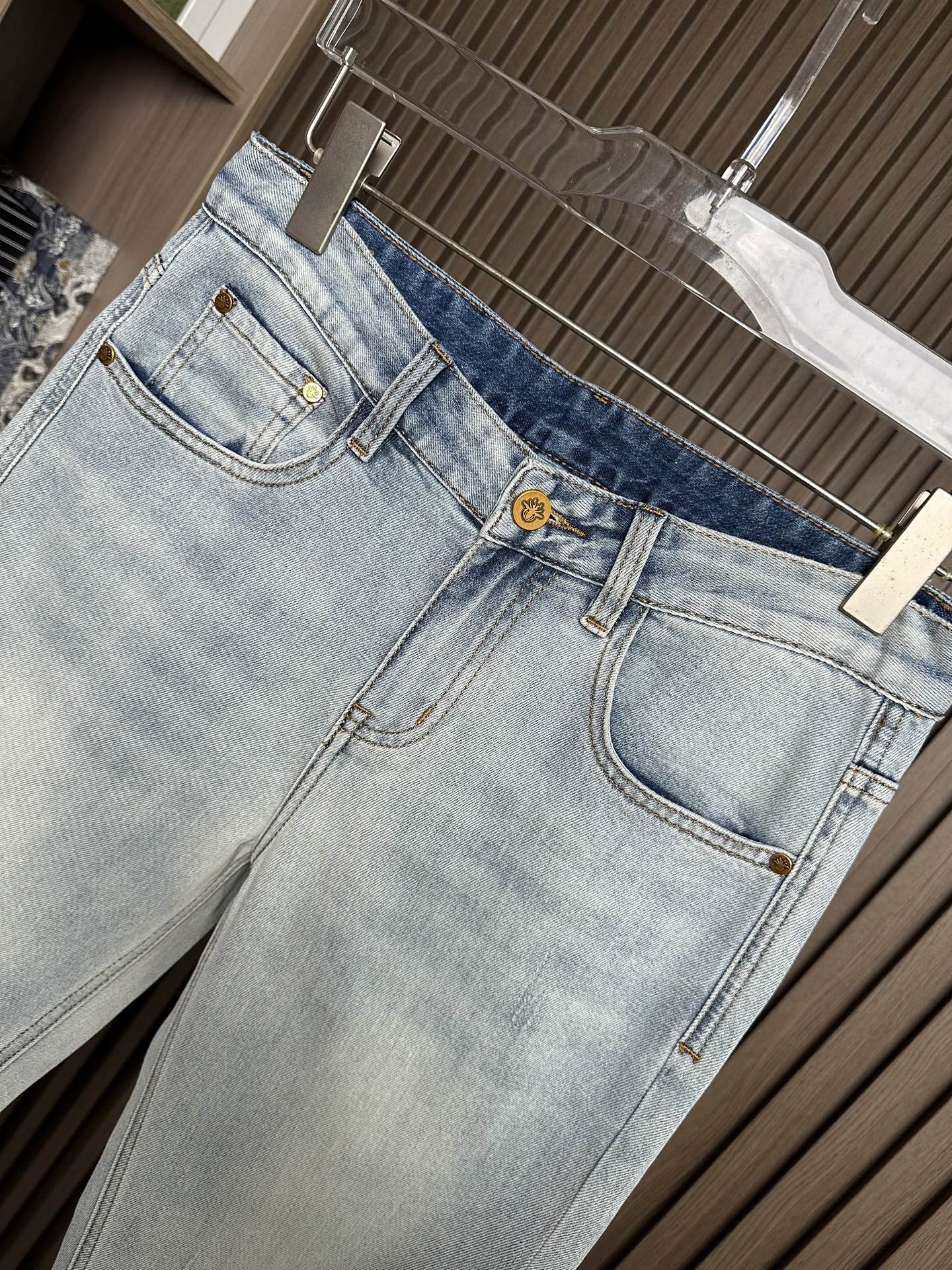 . 🔥CD迪奥26SS春夏新款休闲牛仔裤，高端品质，面料超级柔软舒适 小直筒版型，上身修长，万能搭配款码