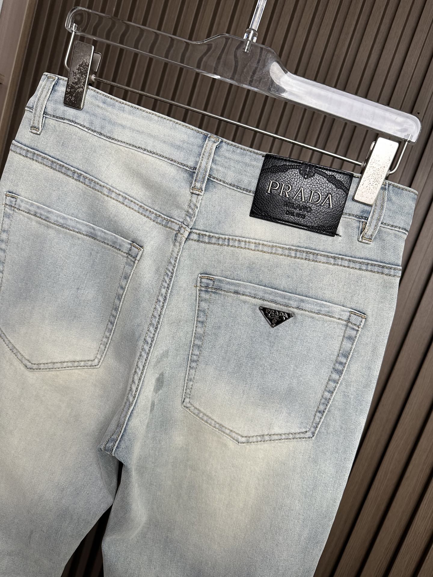 🔥PD普拉达26SS春夏新款休闲牛仔裤，高端品质，面料超级柔软舒适 小直筒版型，上身修长，万能搭配款码数