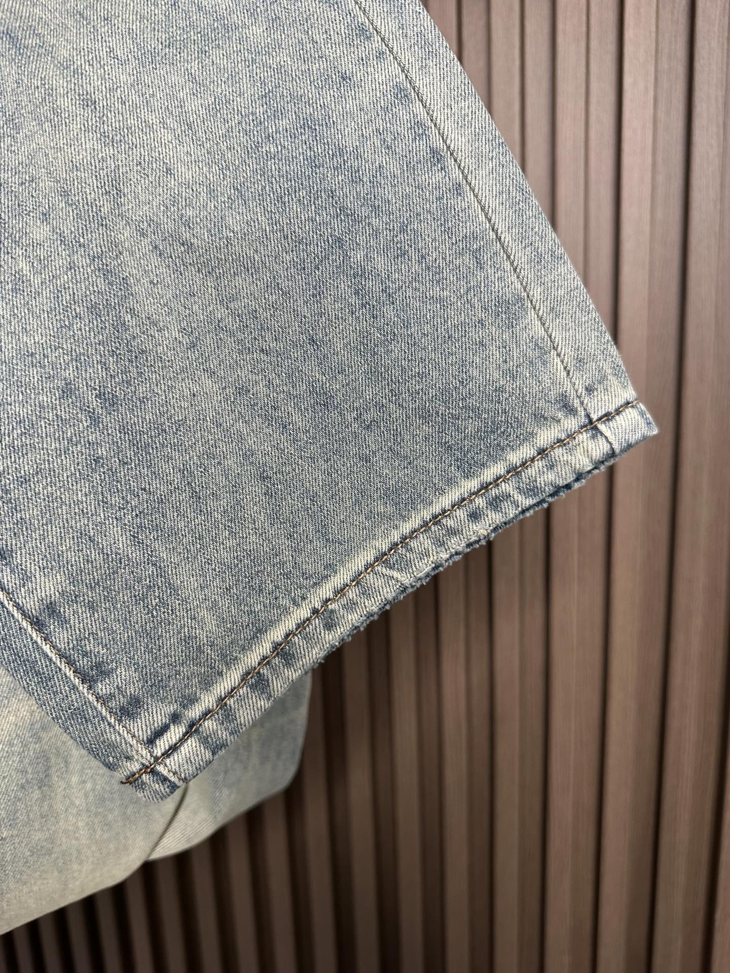 . 🔥LV驴家26SS春夏新款休闲牛仔裤，高端品质，面料超级柔软舒适 宽直筒版型，上身修长，万能搭配款码