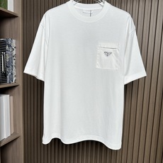 /套 (白色~)PD普拉达2026SS春夏全新系列单品上线,非常时髦前卫的一款休闲套装,标识logo图 /套 (白色~)PD普拉达2026SS春夏全新系列单品上线,非常时髦前卫的一款休闲套装,标识logo图