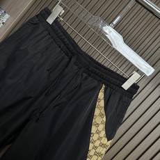 (黑色~)GU古琦爆款短裤2026ss新款男士休闲短裤,高端版本!专柜定制面料 透气舒适度高,细节无可挑 (黑色~)GU古琦爆款短裤2026ss新款男士休闲短裤,高端版本!专柜定制面料 透气舒适度高,细节无可挑