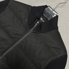 羽绒服 ZEGNA 2026秋冬爆款针织🧶拼接羽绒服 ZEGNA立领羽绒服,羽绒填充,绒朵蓬松回弹好,轻量 羽绒服 ZEGNA 2026秋冬爆款针织🧶拼接羽绒服 ZEGNA立领羽绒服,羽绒填充,绒朵蓬松回弹好,轻量