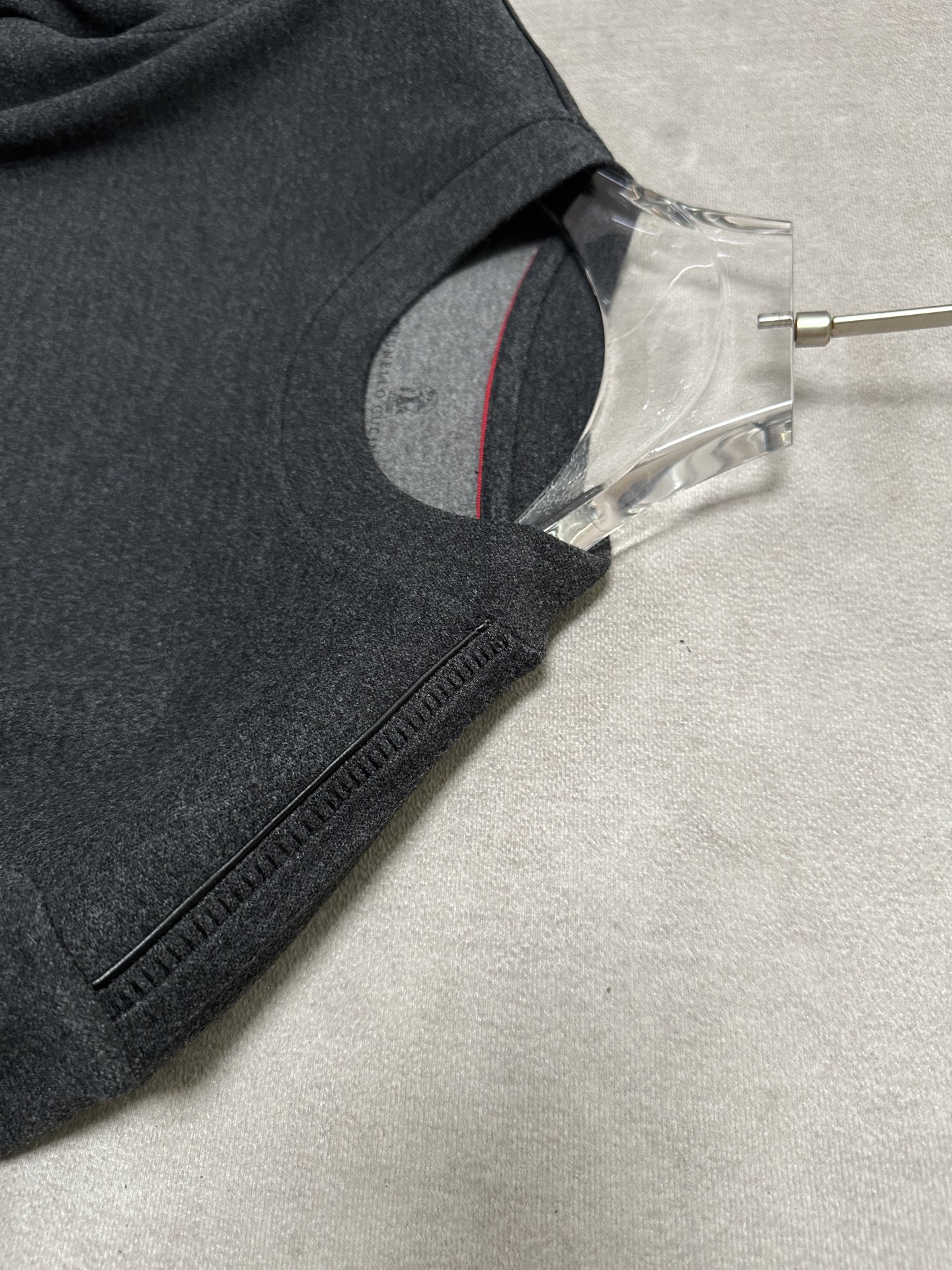 (灰色~)Brunello Cucinelli26秋冬爆款打底衫 Brunello Cucinelli男士简约 (灰色~)Brunello Cucinelli26秋冬爆款打底衫 Brunello Cucinelli男士简约
