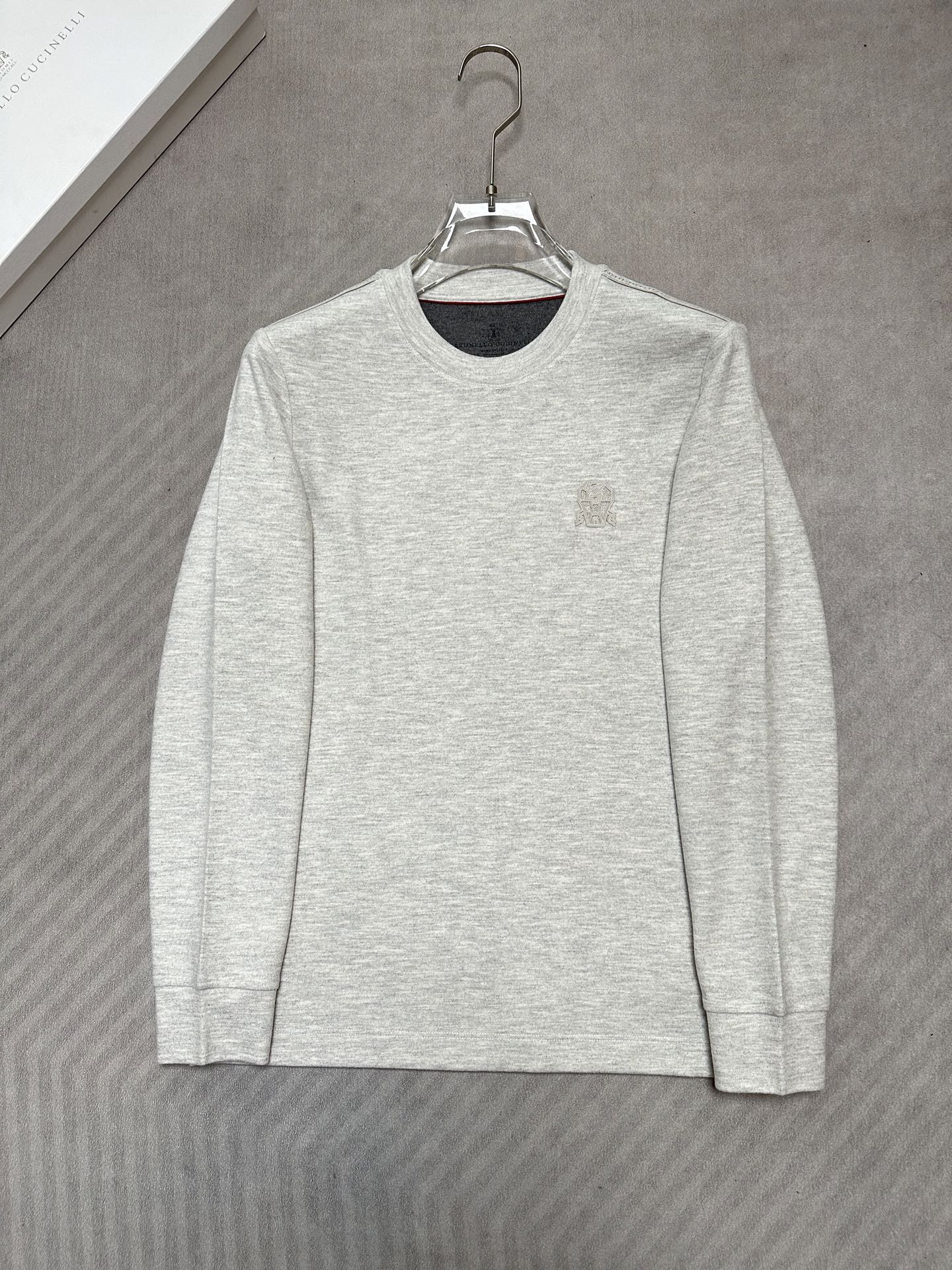 （灰白色～）Brunello Cucinelli26秋冬爆款打底衫      Brunello Cucinelli男士简