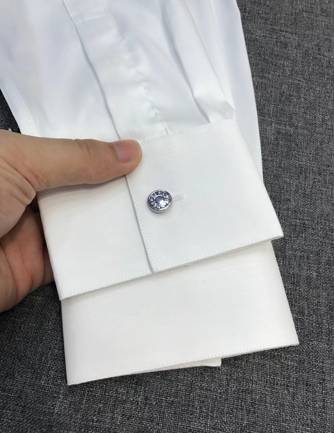 白色细节图……