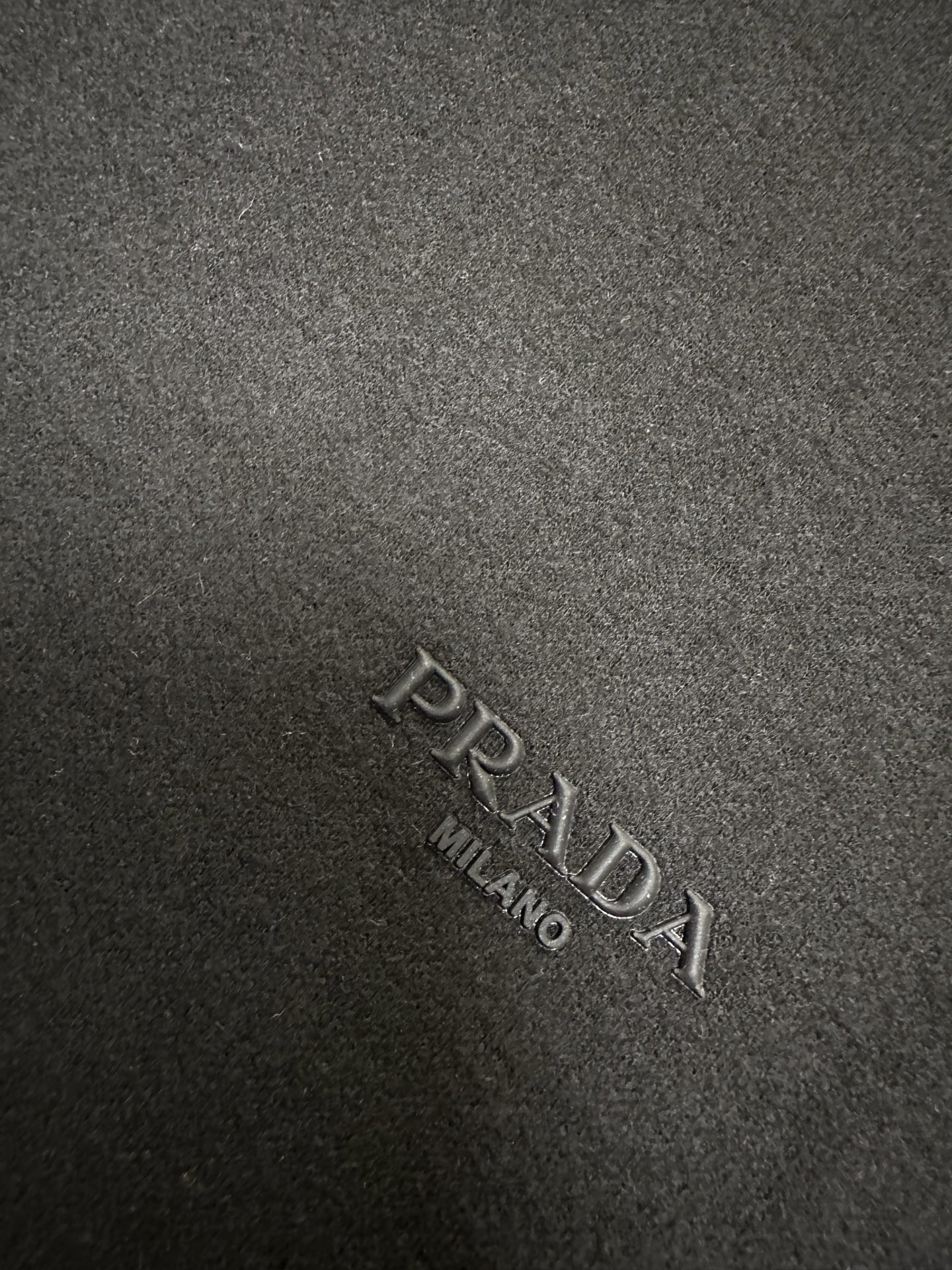 (藏蓝~)PRADA26秋冬爆款打底衫 PRADA男士简约圆领长袖针织打底,合身微宽松版型。秋冬高品质刚需打底, (藏蓝~)PRADA26秋冬爆款打底衫 PRADA男士简约圆领长袖针织打底,合身微宽松版型。秋冬高品质刚需打底,