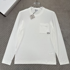 (黑~)LOEWE26秋冬爆款打底衫 (白色~)LOEWE这款打底衫面料精选46.8%莫代尔46.9%棉6.3% (黑~)LOEWE26秋冬爆款打底衫 (白色~)LOEWE这款打底衫面料精选46.8%莫代尔46.9%棉6.3%