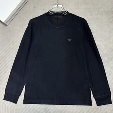 (藏蓝~)PRADA26秋冬爆款打底衫 PRADA男士简约圆领长袖针织打底,合身微宽松版型。秋冬高品质刚需打底, (藏蓝~)PRADA26秋冬爆款打底衫 PRADA男士简约圆领长袖针织打底,合身微宽松版型。秋冬高品质刚需打底,