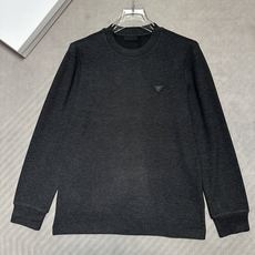 (深灰~)PRADA26秋冬爆款打底衫 PRADA男士简约圆领长袖针织打底,合身微宽松版型。秋冬高品质刚需打底, (深灰~)PRADA26秋冬爆款打底衫 PRADA男士简约圆领长袖针织打底,合身微宽松版型。秋冬高品质刚需打底,