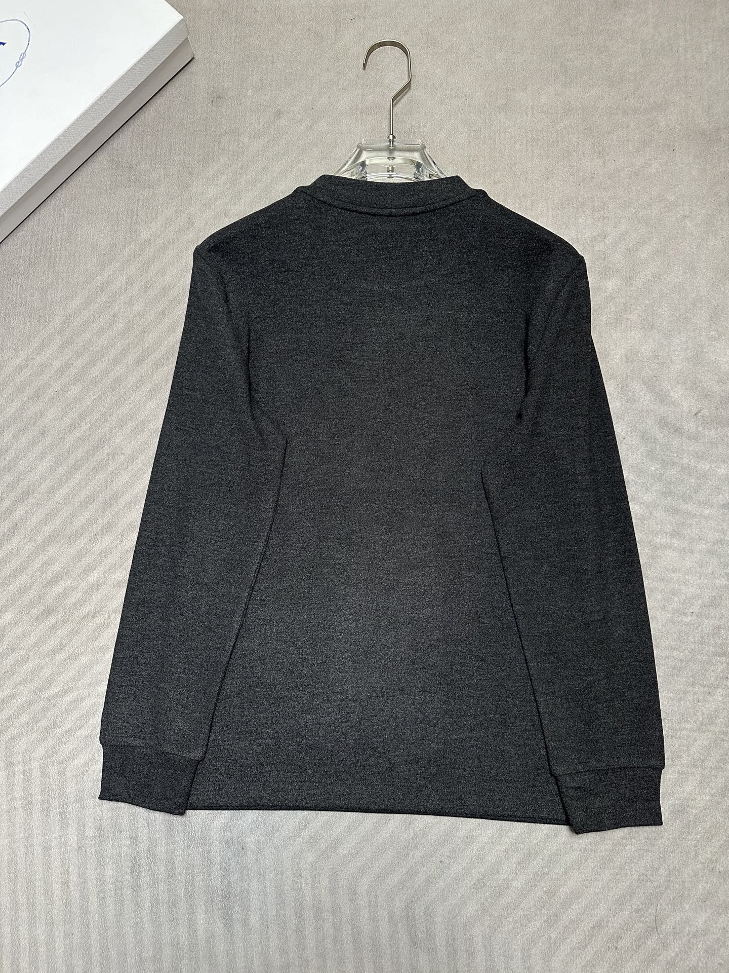 (深灰~)PRADA26秋冬爆款打底衫 PRADA男士简约圆领长袖针织打底,合身微宽松版型。秋冬高品质刚需打底, (深灰~)PRADA26秋冬爆款打底衫 PRADA男士简约圆领长袖针织打底,合身微宽松版型。秋冬高品质刚需打底,