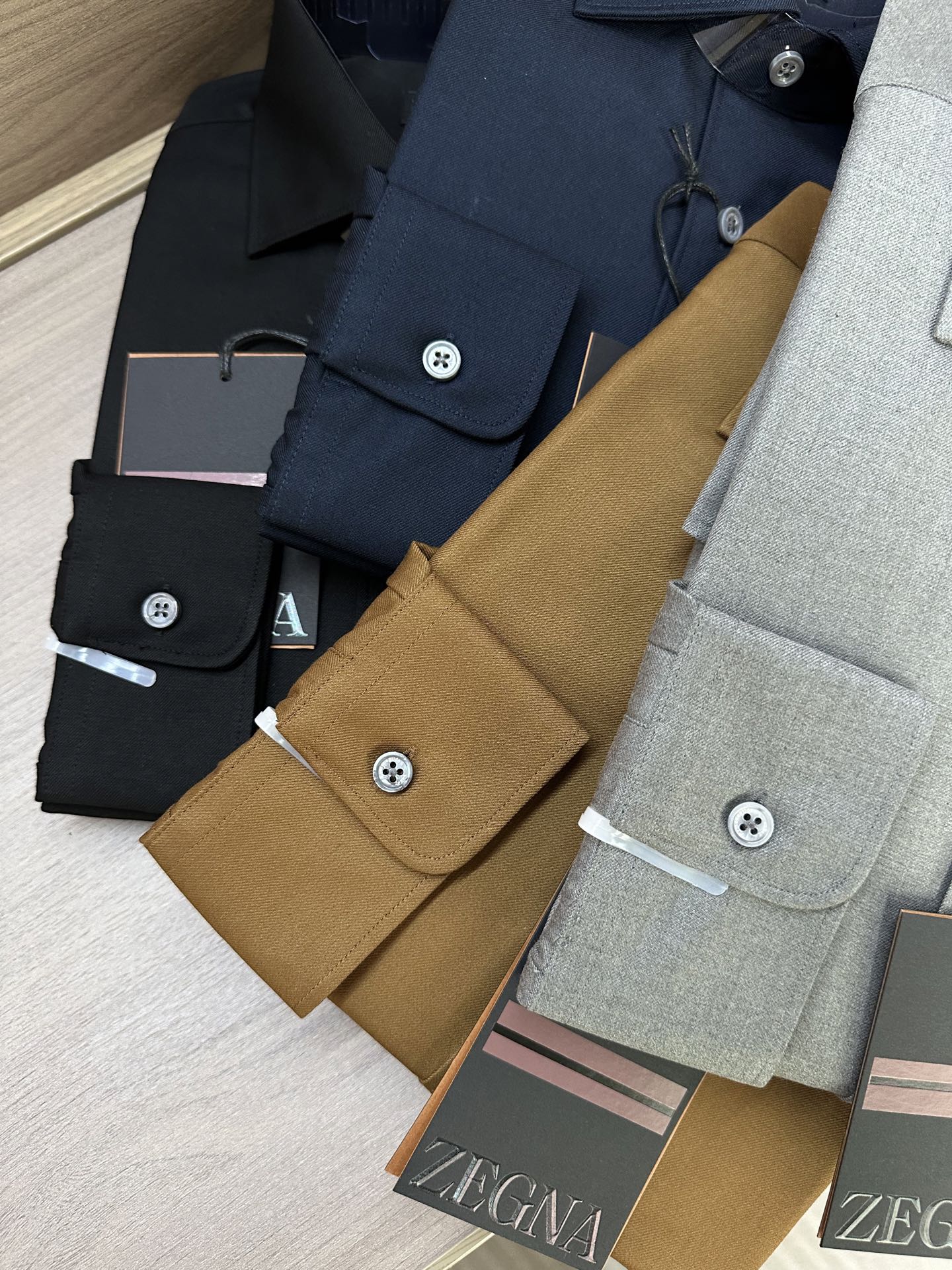 秋冬新款巨献，官网在售而且已经要售罄了的节奏。 杰尼亚Zegna，CASHCO系列。男士经典的85%棉混15%羊绒，混纺