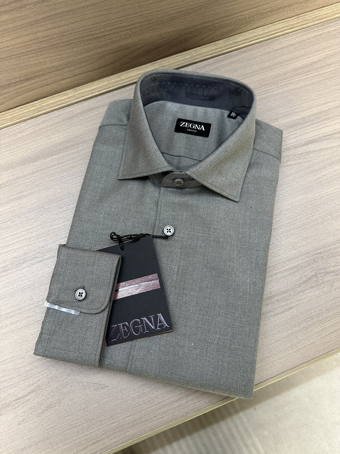 秋冬新款巨献，官网在售而且已经要售罄了的节奏。 杰尼亚Zegna，CASHCO系列。男士经典的85%棉混15%羊绒，混纺