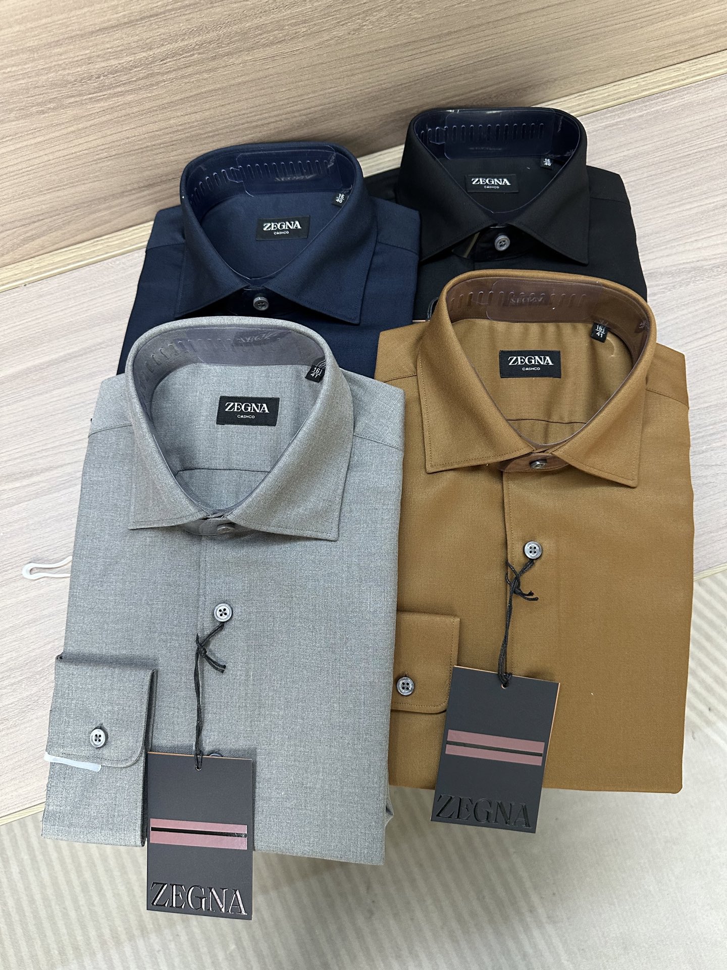 秋冬新款巨献，官网在售而且已经要售罄了的节奏。 杰尼亚Zegna，CASHCO系列。男士经典的85%棉混15%羊绒，混纺