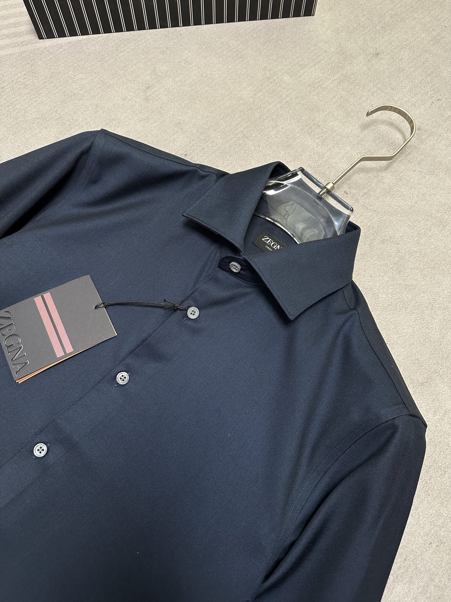 （藏蓝～）秋冬新款巨献，官网在售而且已经要售罄了的节奏。 杰尼亚Zegna，CASHCO系列。男士经典的85%棉混15%