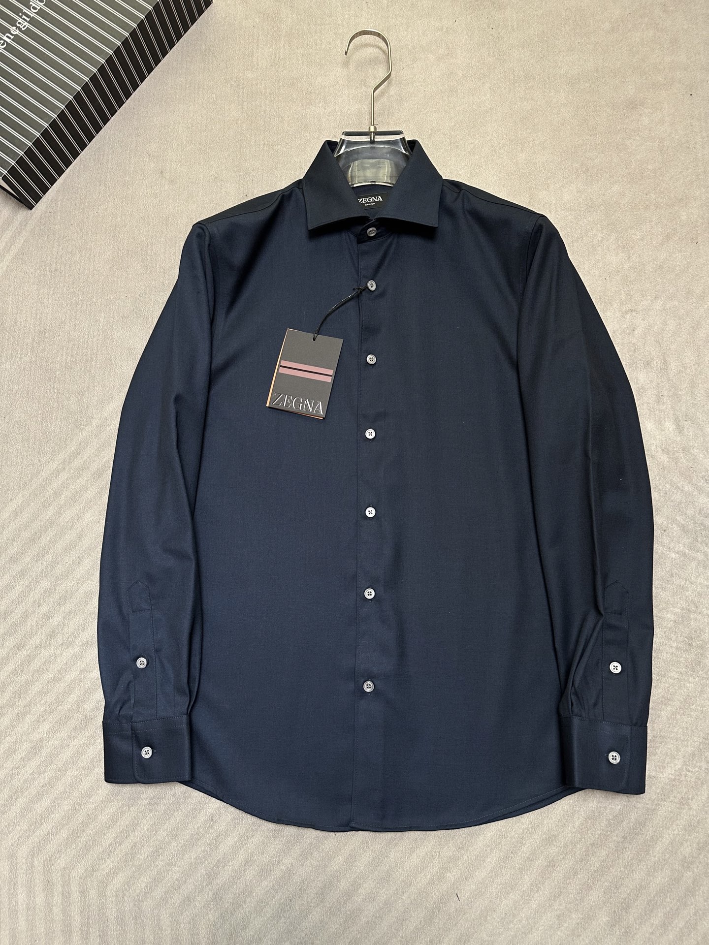 （藏蓝～）秋冬新款巨献，官网在售而且已经要售罄了的节奏。 杰尼亚Zegna，CASHCO系列。男士经典的85%棉混15%