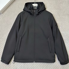 (黑~)PRADA26秋冬爆款外套 PRADA这款简约立领连帽外套,利落合身不臃肿,两个配色,通勤、日常休闲都适配 (黑~)PRADA26秋冬爆款外套 PRADA这款简约立领连帽外套,利落合身不臃肿,两个配色,通勤、日常休闲都适配