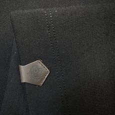 . (黑~)Loro Piana26早秋爆款风半拉链针织Polo 自带Loro Piana老钱极简格调,甄选细腻精 . (黑~)Loro Piana26早秋爆款风半拉链针织Polo 自带Loro Piana老钱极简格调,甄选细腻精
