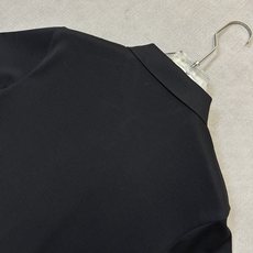. (黑~)Loro Piana26早秋爆款风半拉链针织Polo 自带Loro Piana老钱极简格调,甄选细腻精 . (黑~)Loro Piana26早秋爆款风半拉链针织Polo 自带Loro Piana老钱极简格调,甄选细腻精