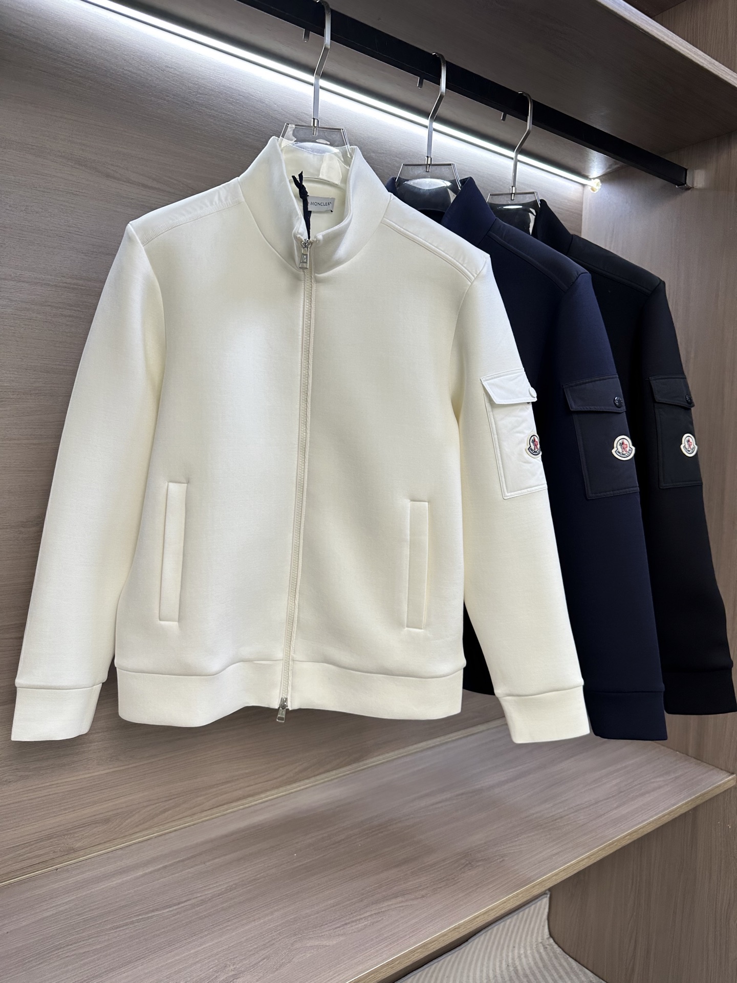 men-clothes.214016 men-clothes.214016