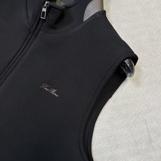 (黑~)Loro Piana26秋冬新款马甲 轻奢撞色领空气层男士马甲,甄选三层中空空气层面料70%人棉+17% (黑~)Loro Piana26秋冬新款马甲 轻奢撞色领空气层男士马甲,甄选三层中空空气层面料70%人棉+17%