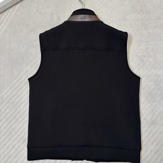 (黑~)Loro Piana26秋冬新款马甲 轻奢撞色领空气层男士马甲,甄选三层中空空气层面料70%人棉+17% (黑~)Loro Piana26秋冬新款马甲 轻奢撞色领空气层男士马甲,甄选三层中空空气层面料70%人棉+17%