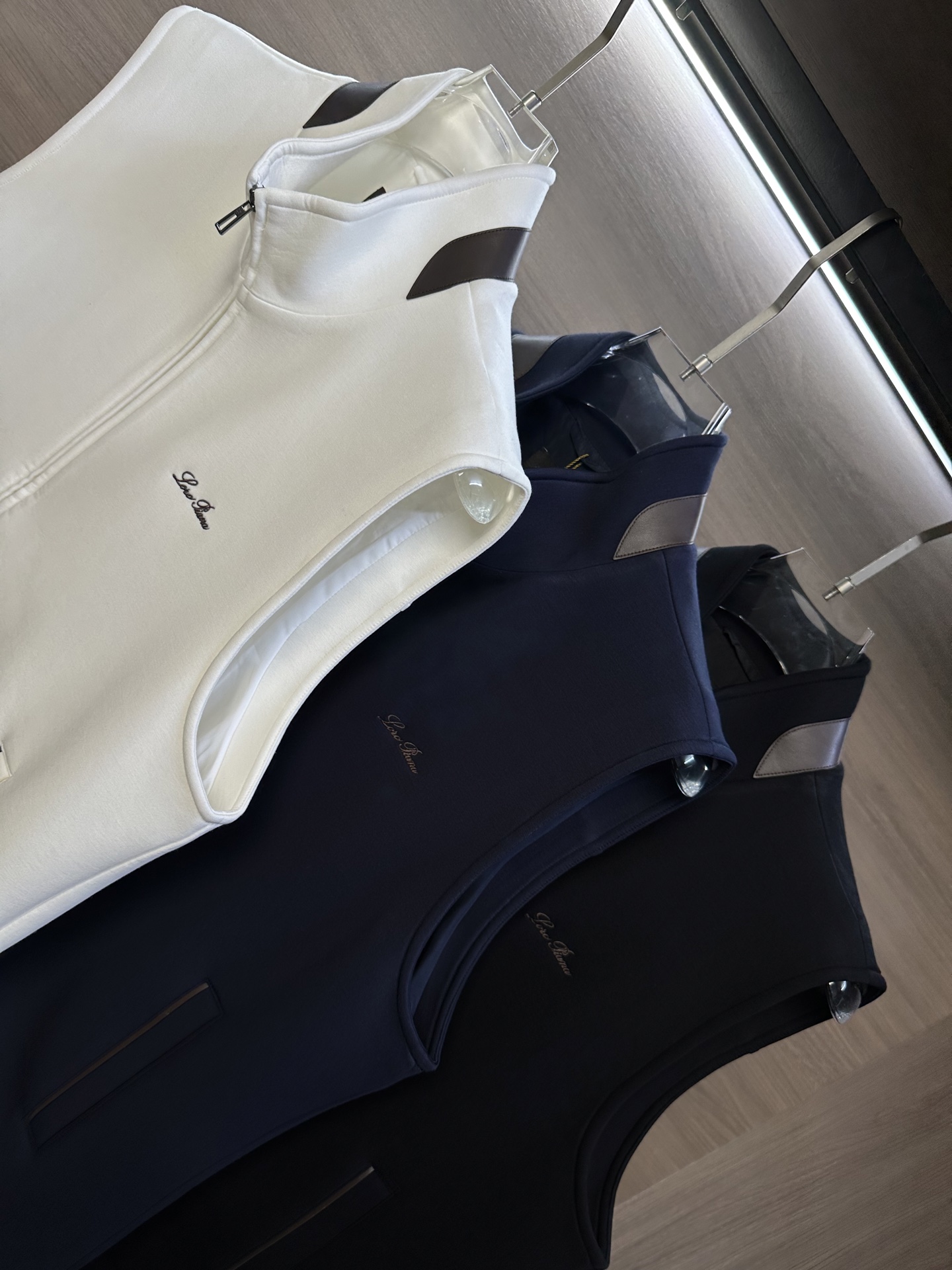men-clothes.214021 men-clothes.214021