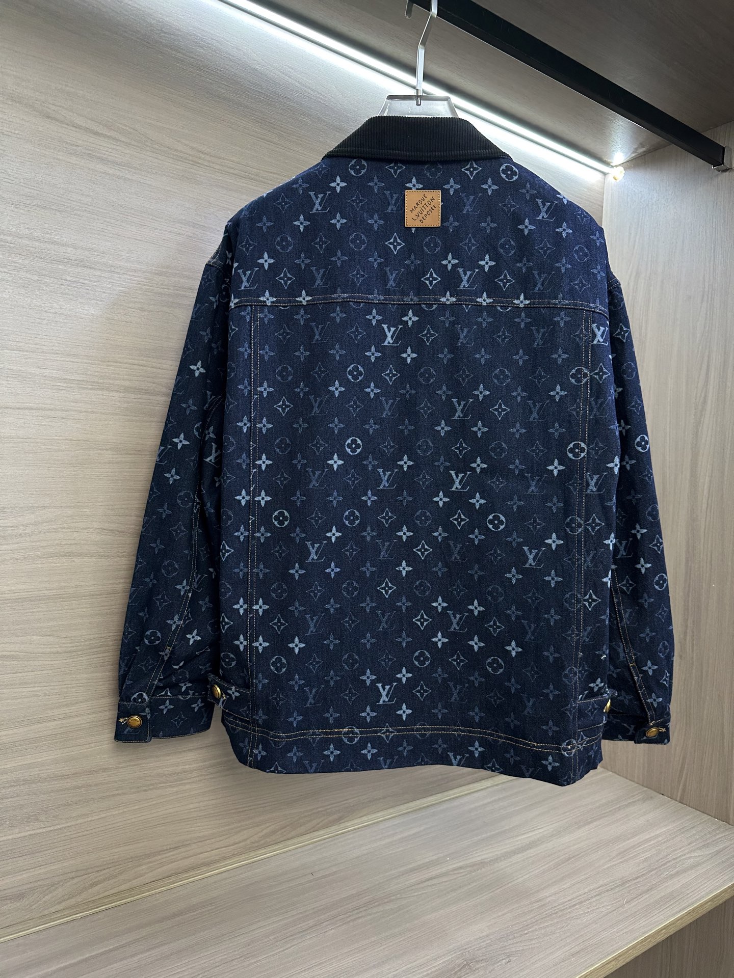 men-clothes.214041 men-clothes.214041