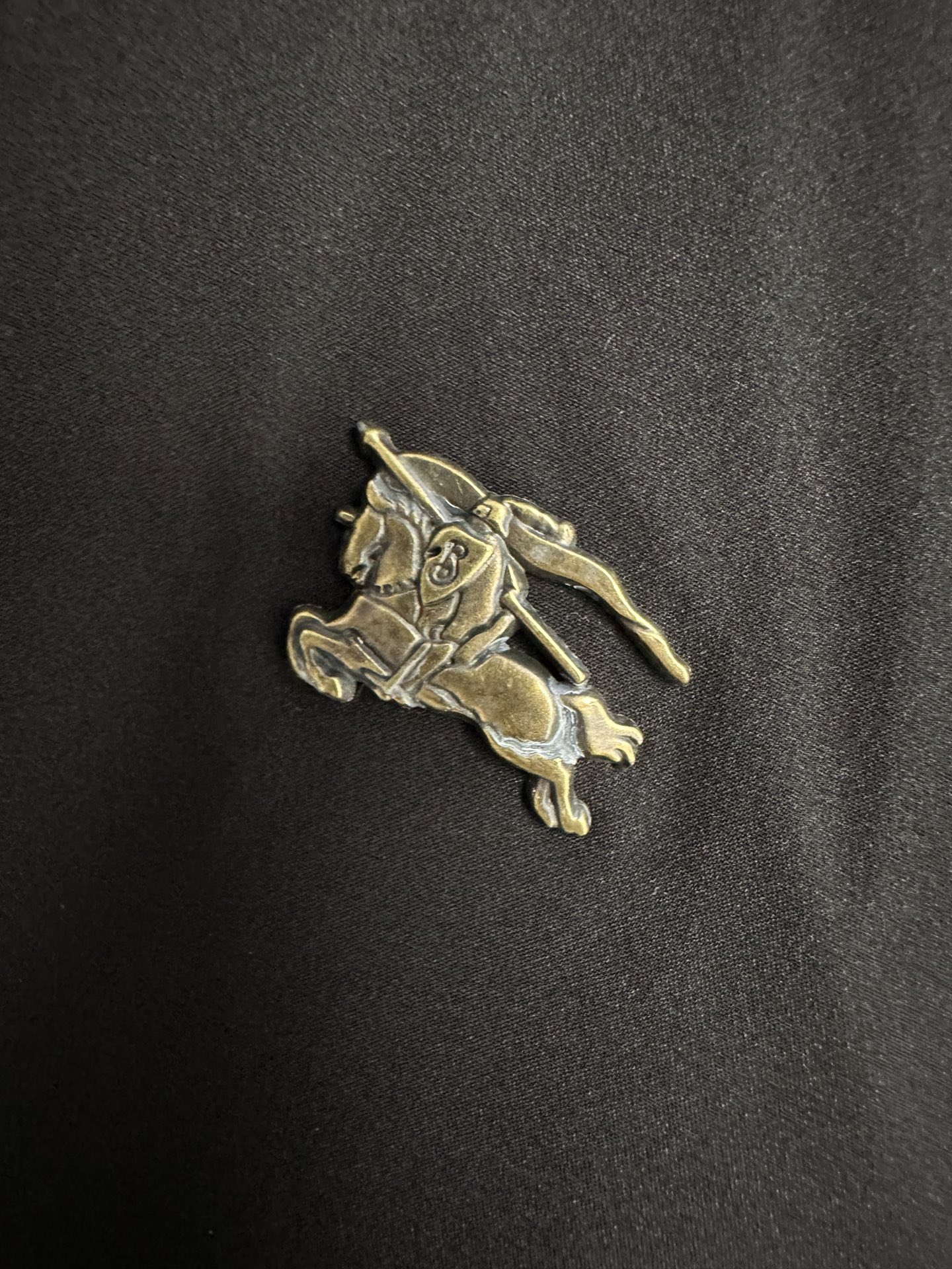 🔥Burberry博柏利 2026FW秋冬新款双面穿翻领夹克✨ 原版定制防风梭织面料，一面纯色简约，一面经典格纹满印，一