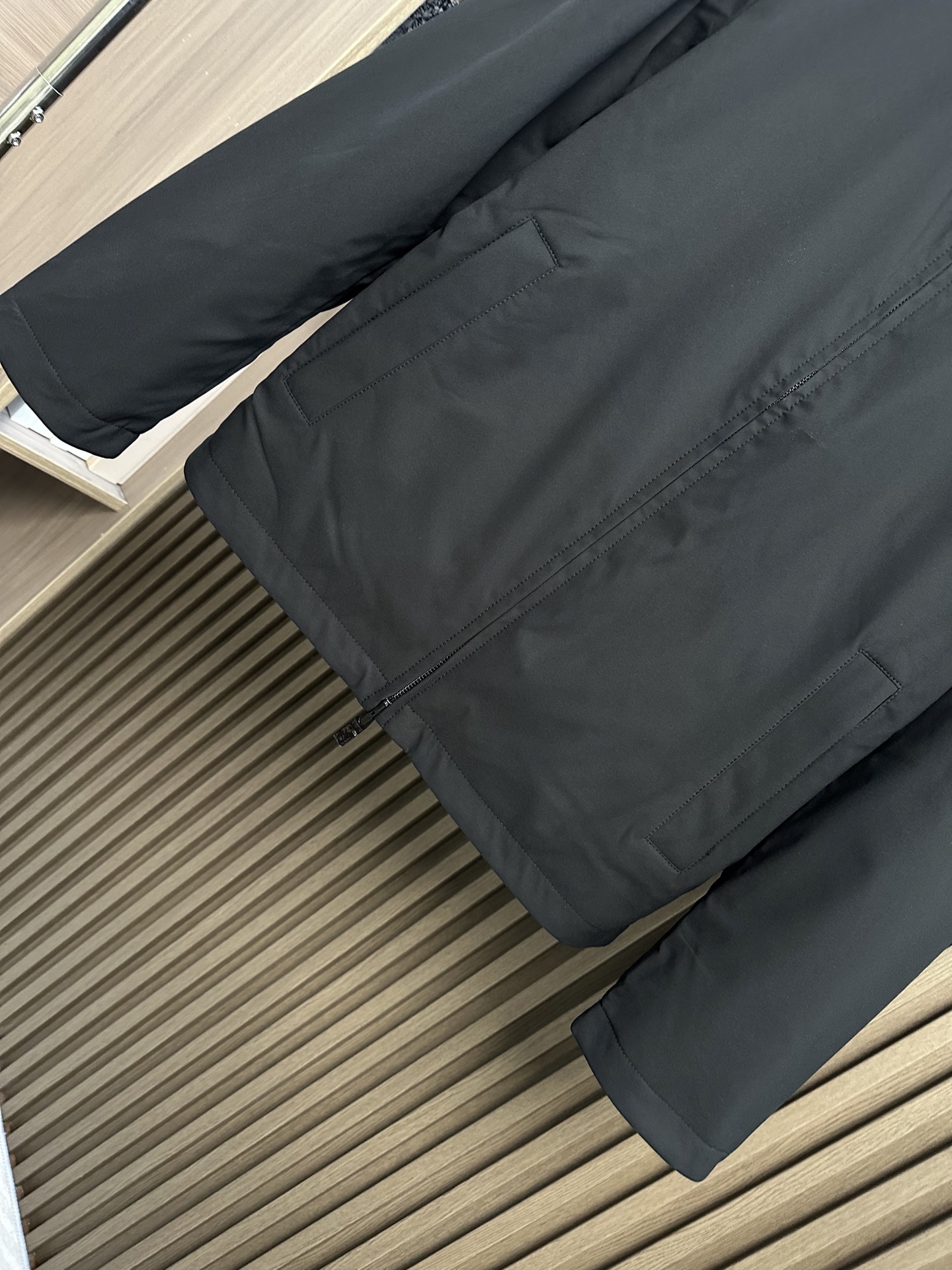🔥Burberry博柏利 2026FW秋冬新款双面穿翻领夹克✨ 原版定制防风梭织面料，一面纯色简约，一面经典格纹满印，一