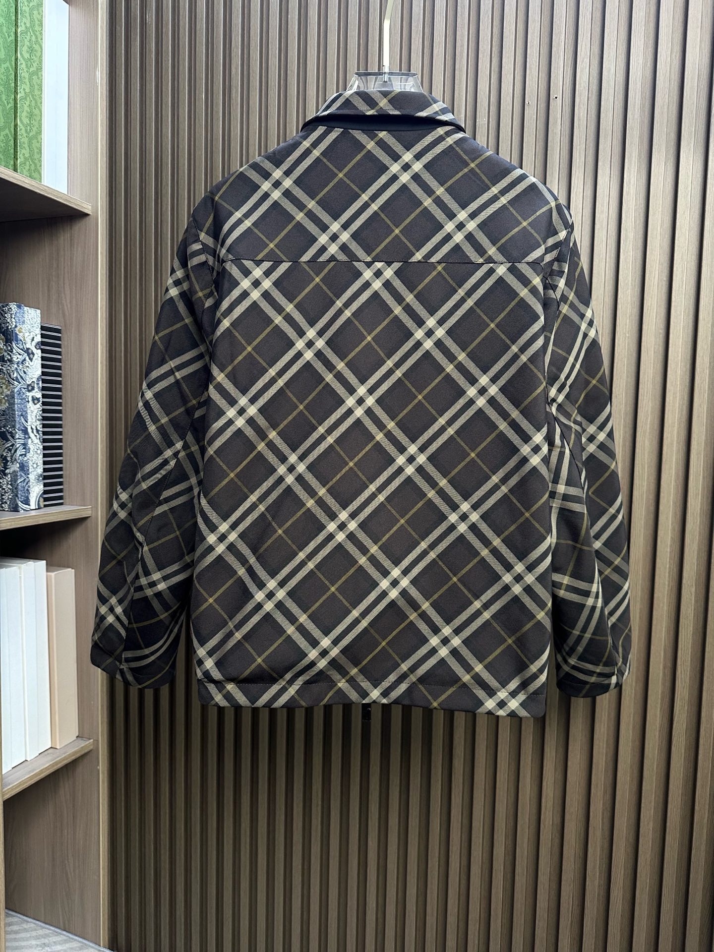 格纹面细节图……