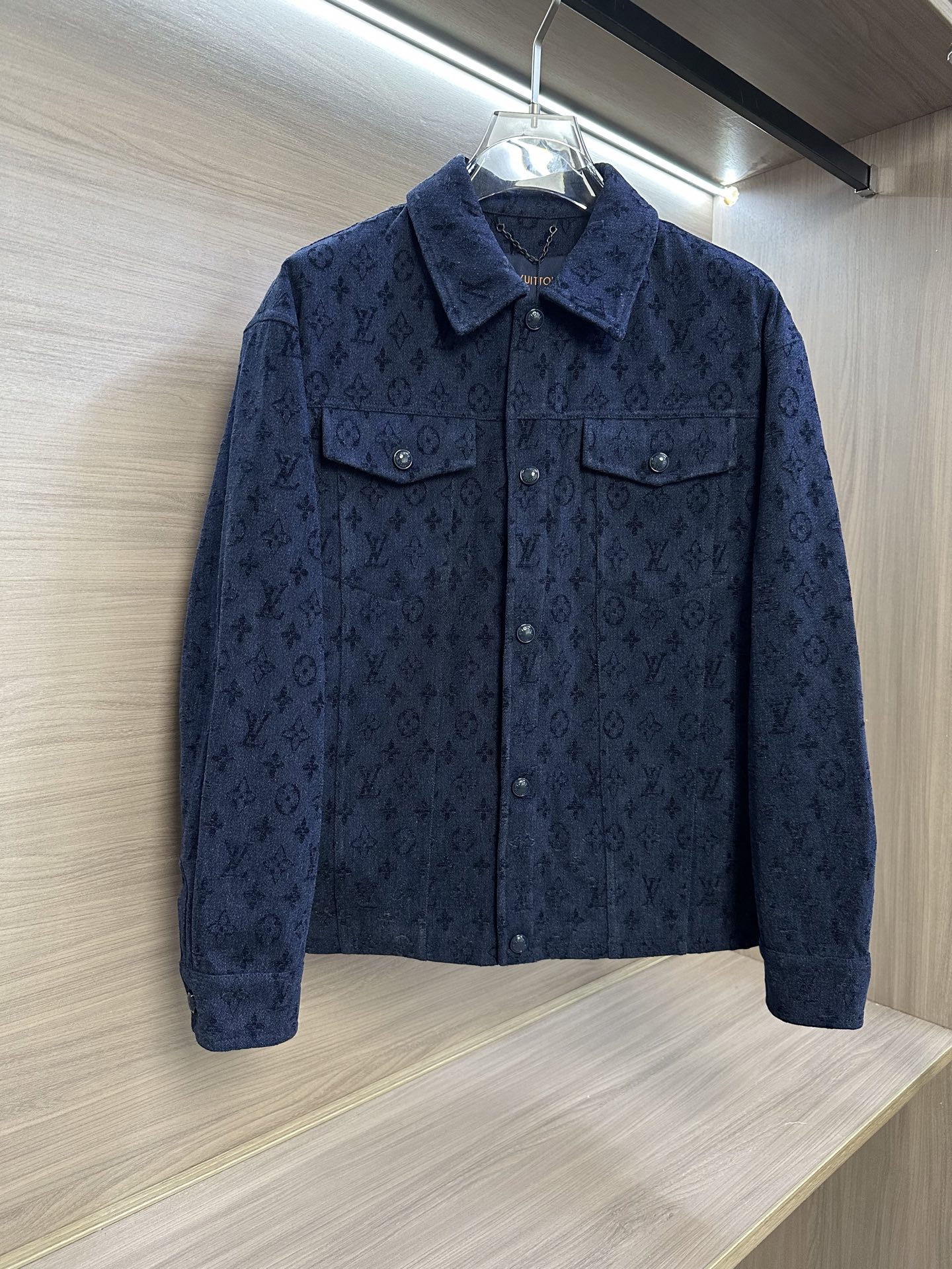 men-clothes.213873 men-clothes.213873