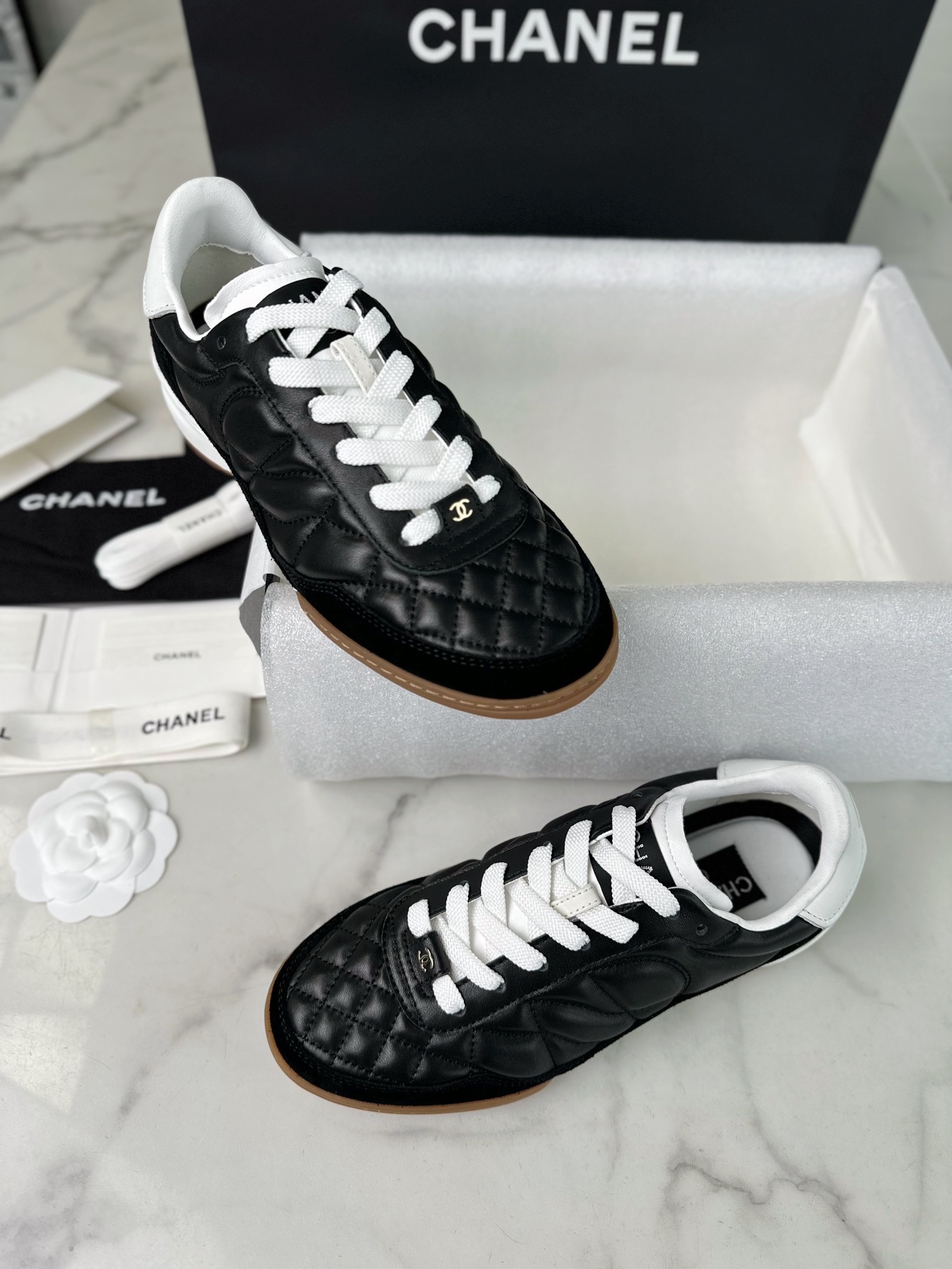 Réplica por atacado 2024
 Chanel Sapatos Tênis Preto Calças de moletom