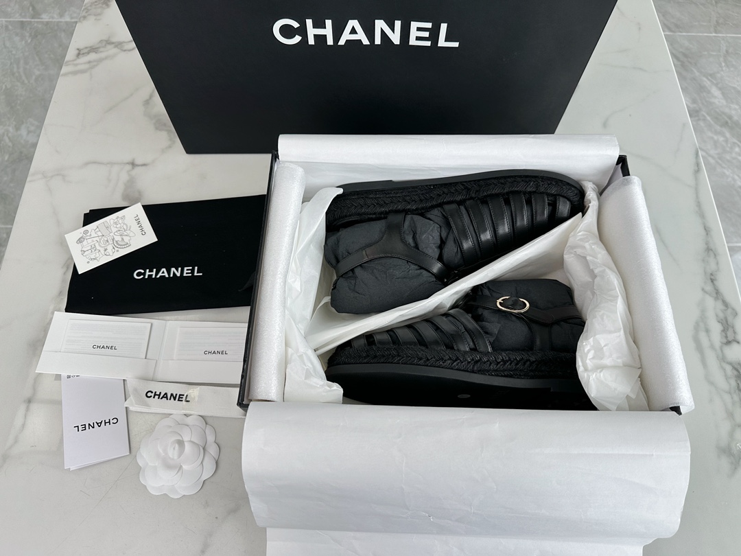 Chanel Schoenen Sandalen Zwart