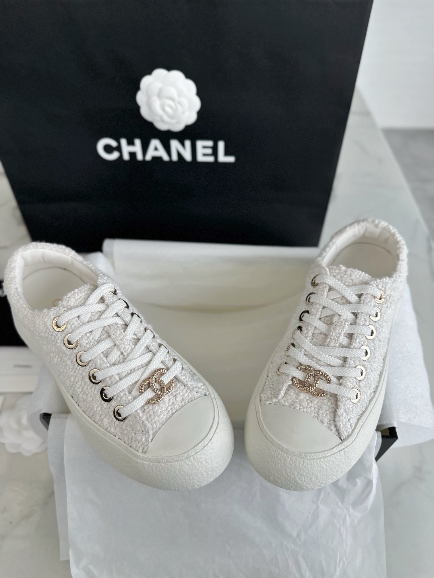 Chanel Sapatos Tênis Branco Tops Baixos