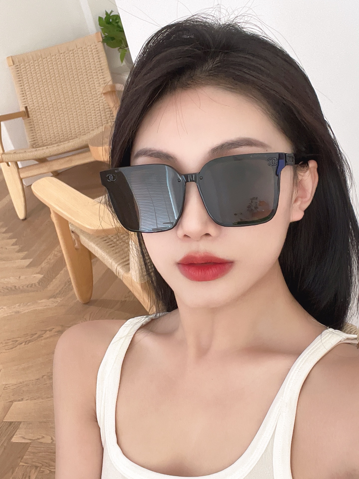  Chane*香奶奶
Mod：7125
Size：65-14-145.
大框编制小羊皮镜腿
上脸 富家千