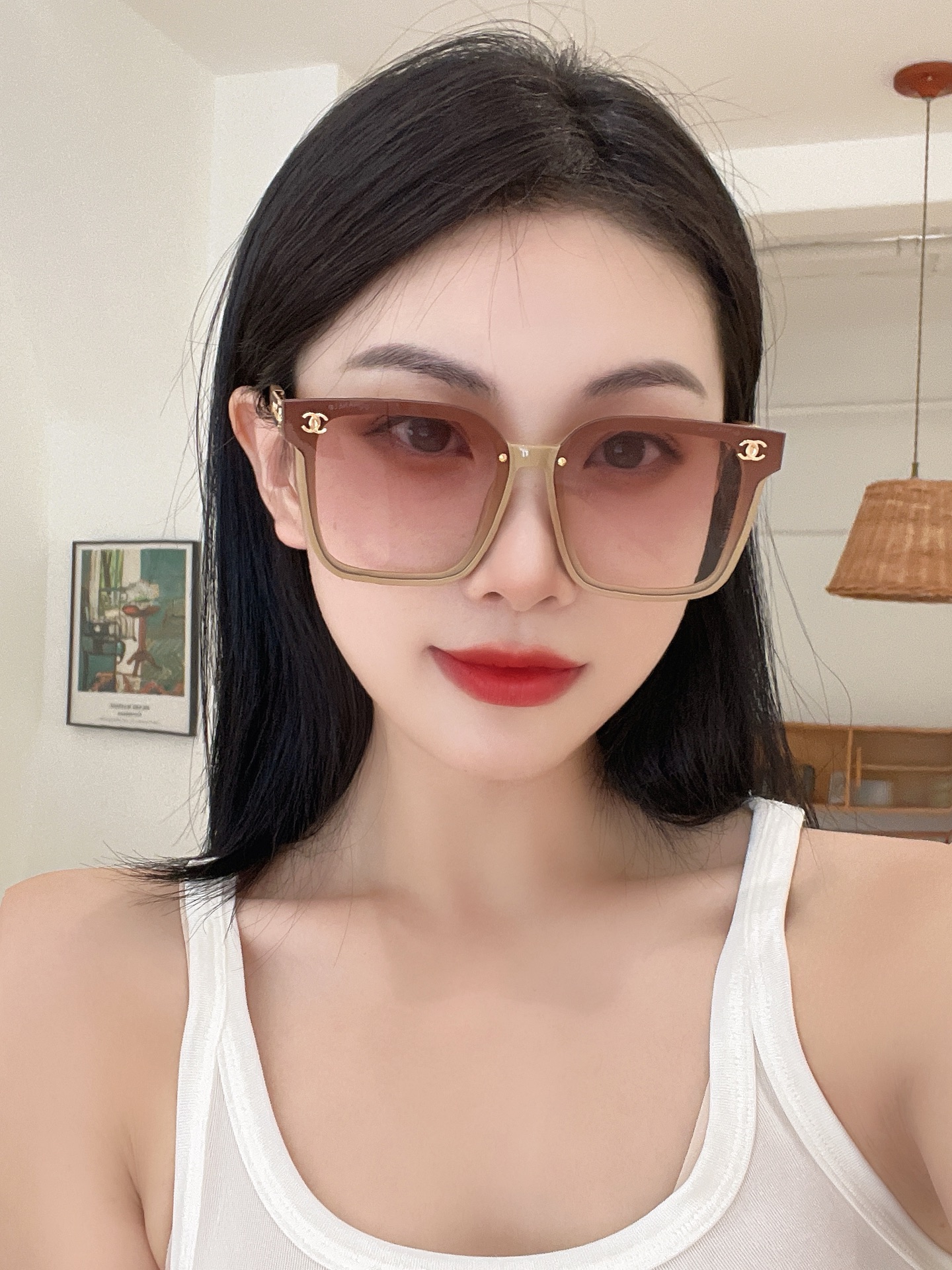  Chane*香奶奶
Mod：7125
Size：65-14-145.
大框编制小羊皮镜腿
上脸 富家千