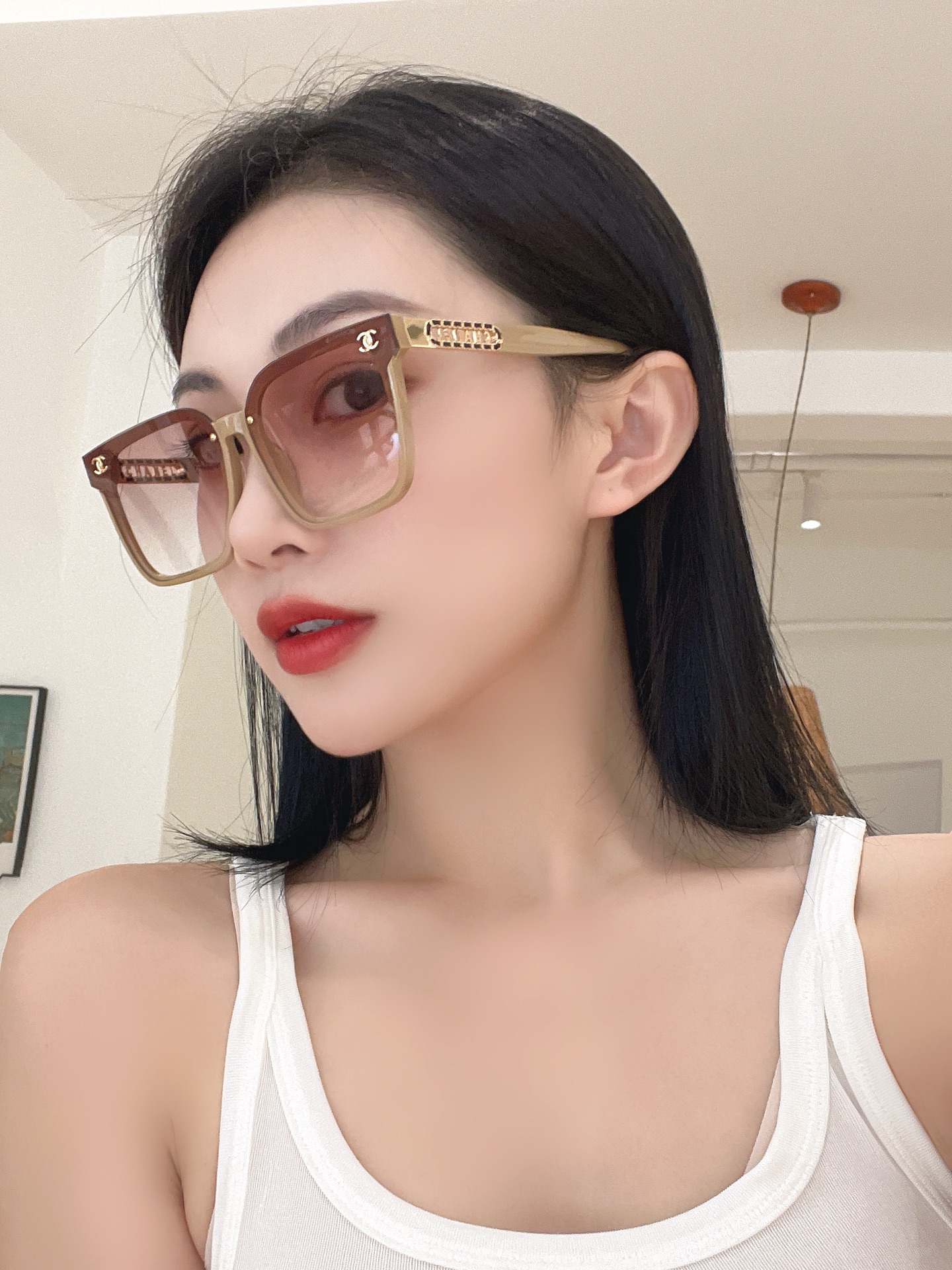  Chane*香奶奶
Mod：7125
Size：65-14-145.
大框编制小羊皮镜腿
上脸 富家千