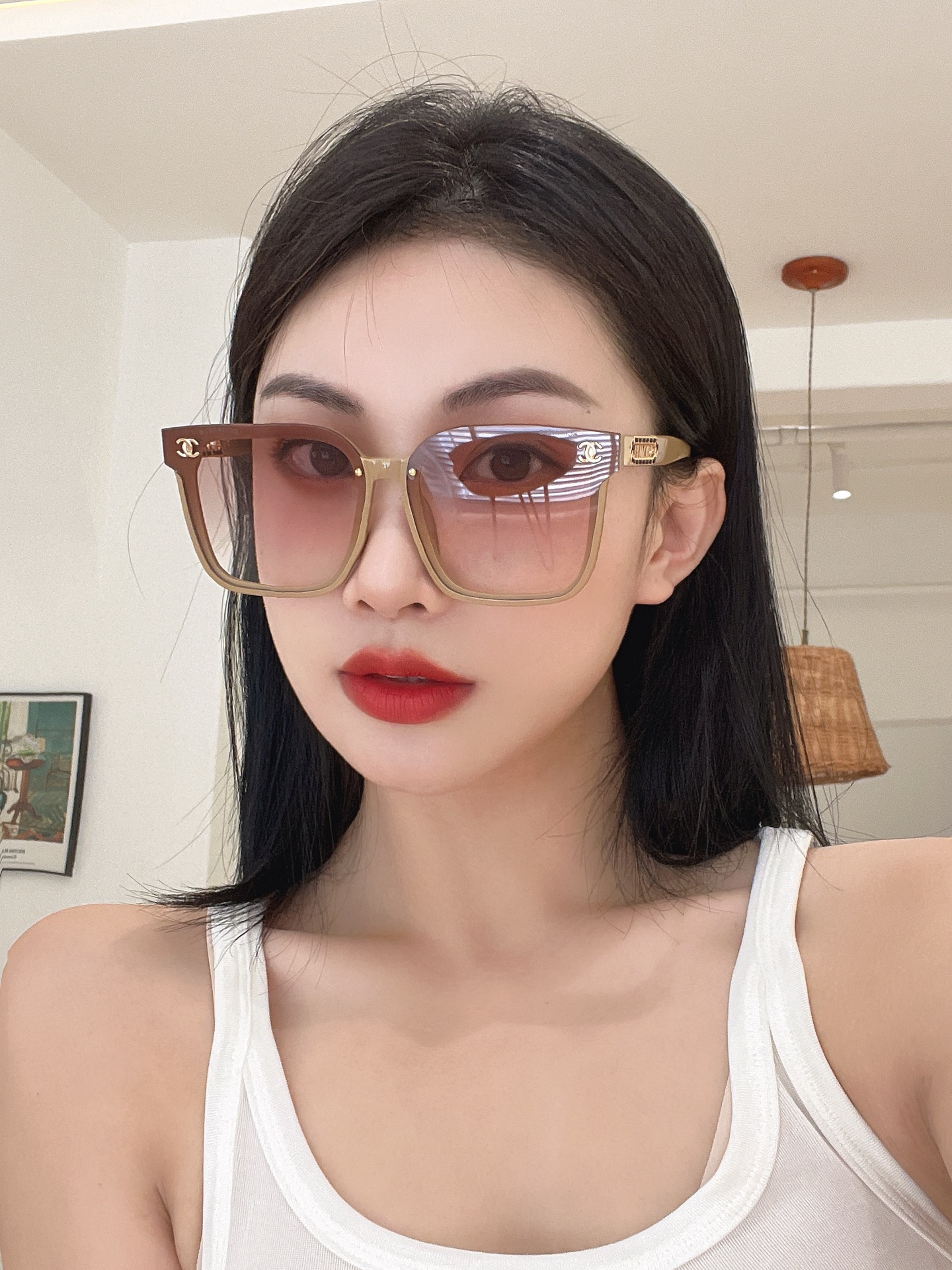  Chane*香奶奶
Mod：7125
Size：65-14-145.
大框编制小羊皮镜腿
上脸 富家千
