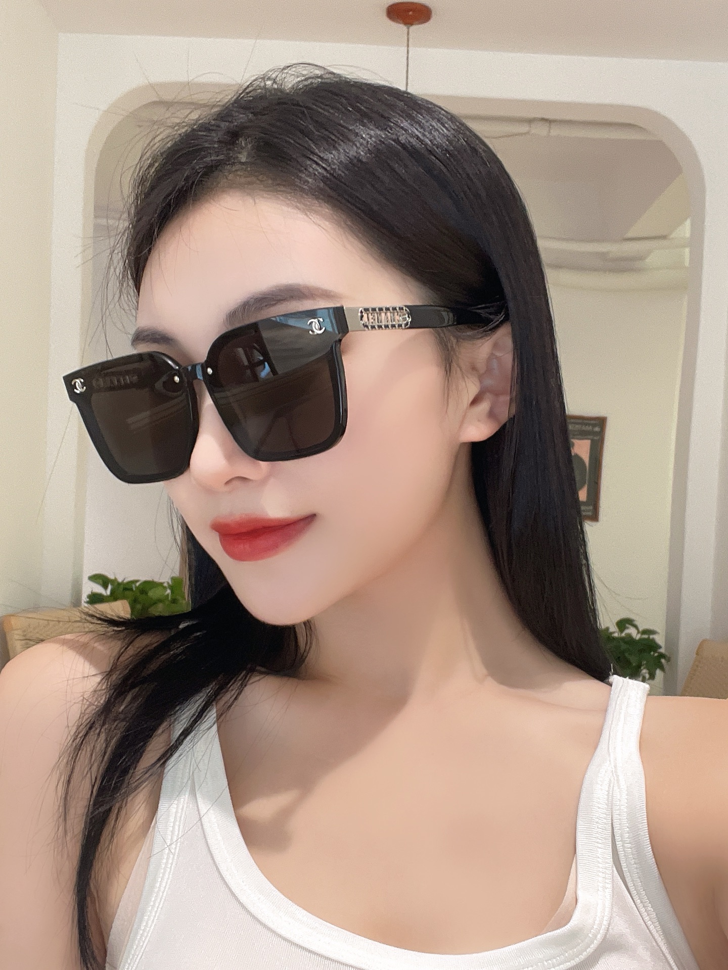  Chane*香奶奶
Mod：7125
Size：65-14-145.
大框编制小羊皮镜腿
上脸 富家千