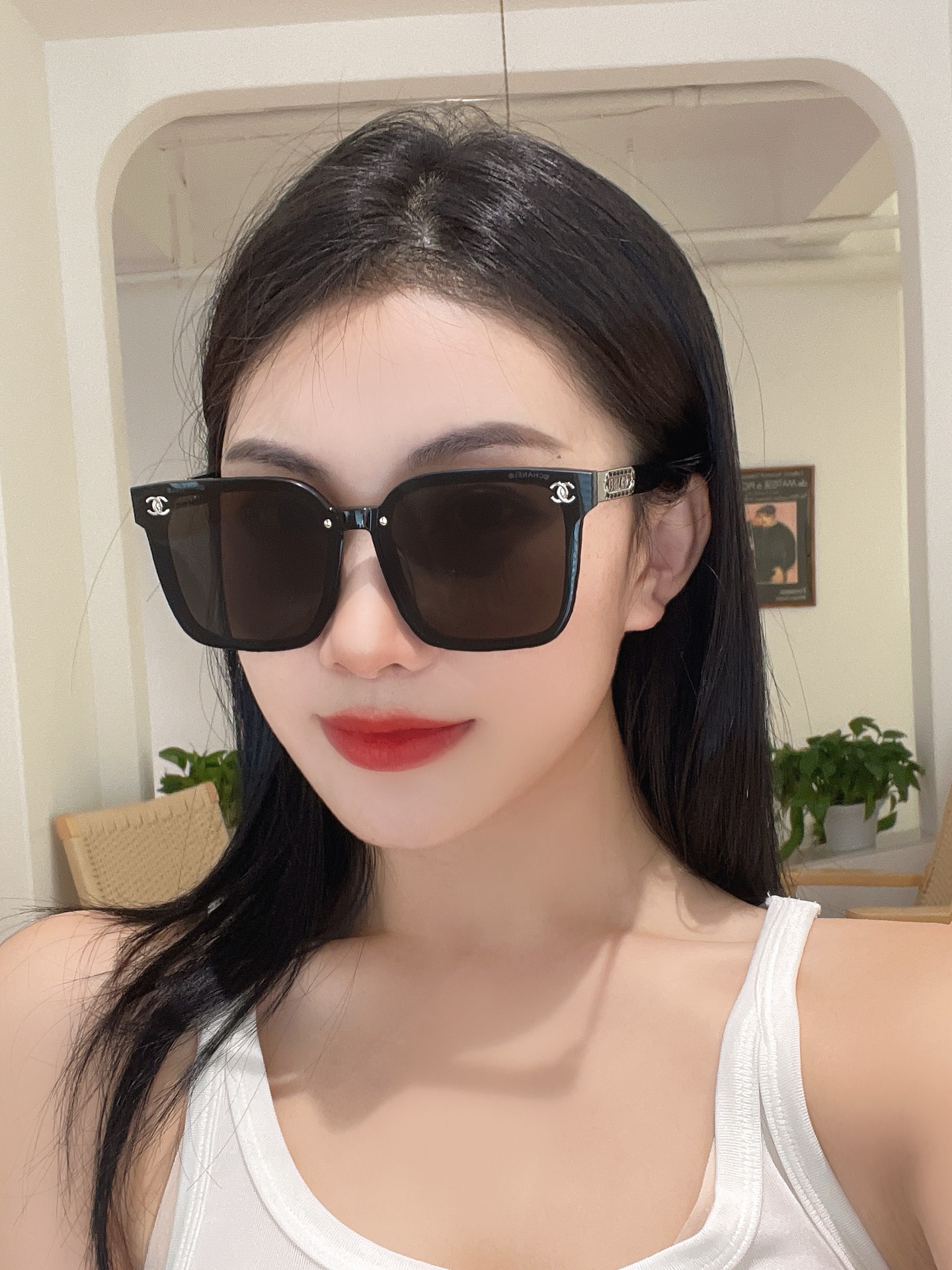 Chane*香奶奶
Mod：7125
Size：65-14-145.
大框编制小羊皮镜腿
上脸 富家千
