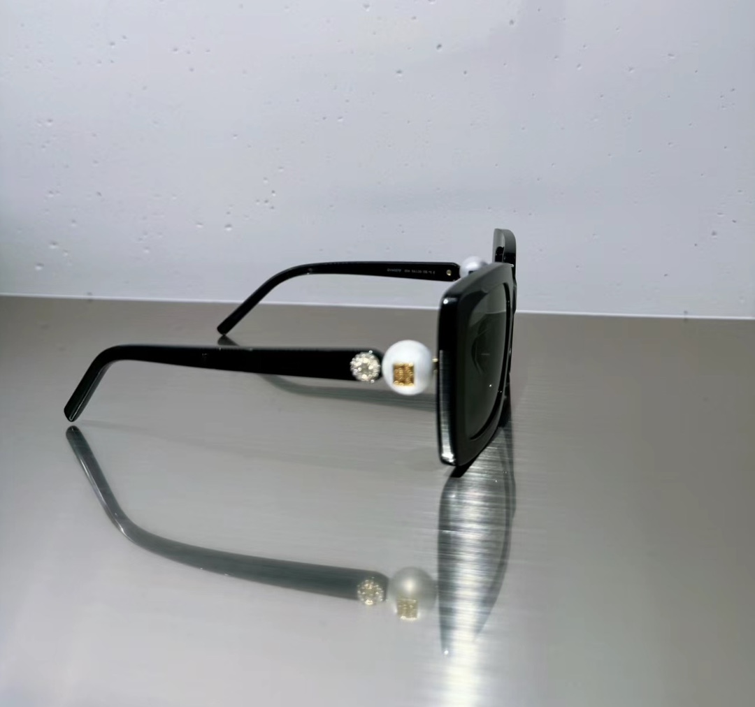  GIVENCH*
MODEL：GV40071F
SIZE：54-22-140
