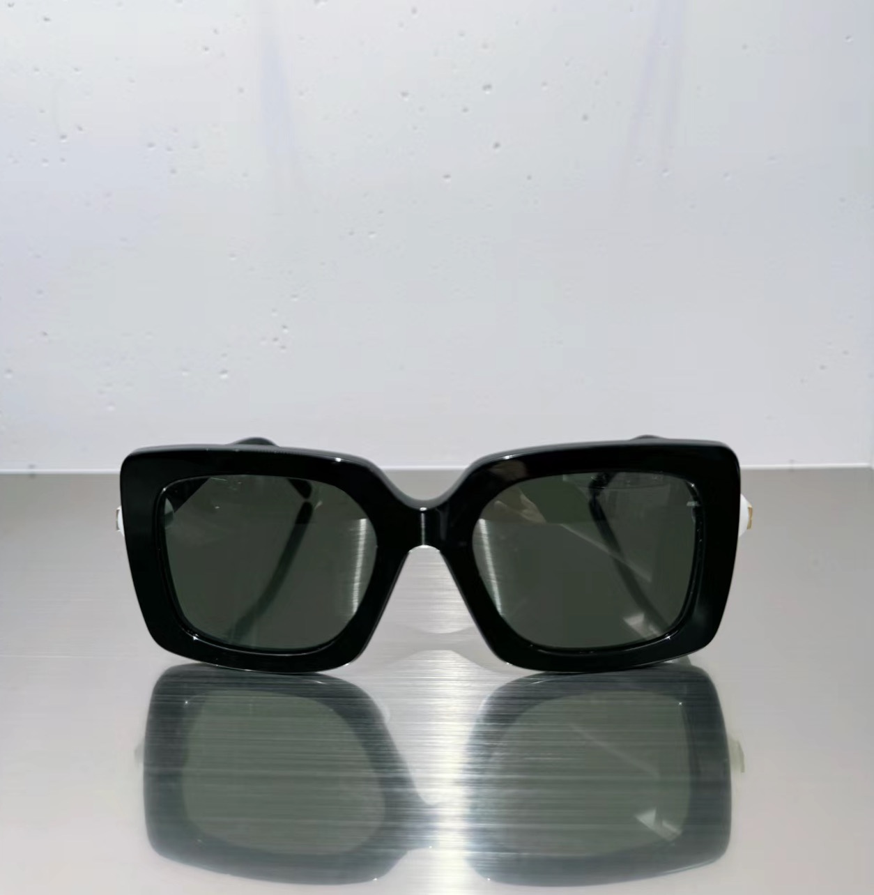  GIVENCH*
MODEL：GV40071F
SIZE：54-22-140