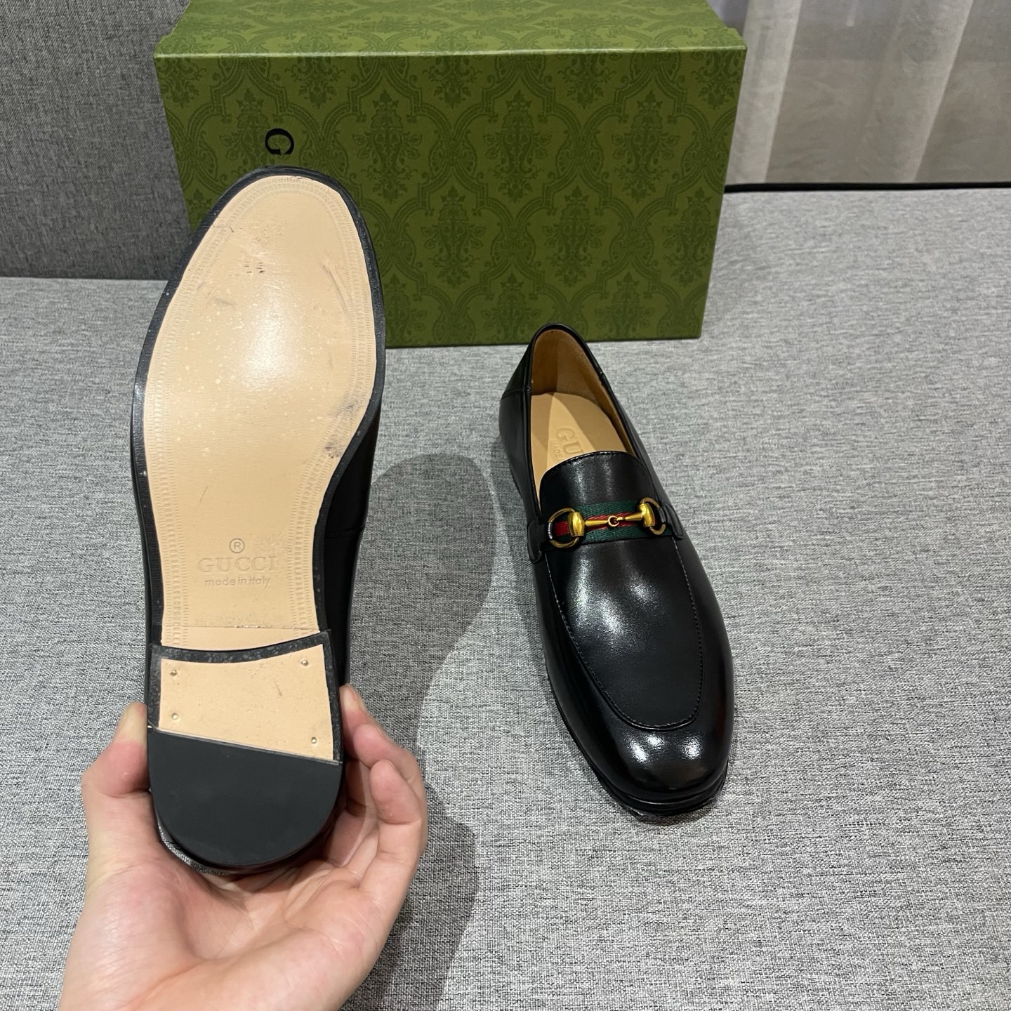 Gucci Men's Black Leather Horsebit Loafers - Classic Style, Ultimate Comfort 10 i1740995321395 1570 0 8