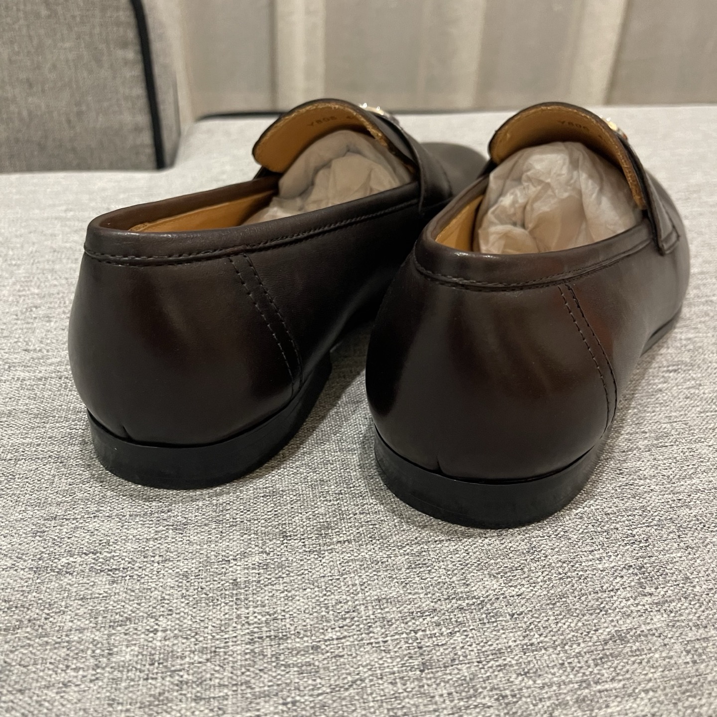 Gucci Men's Leather Loafers with Interlocking G - Comfortable & Stylish 7 i1740995556235 123 0 5