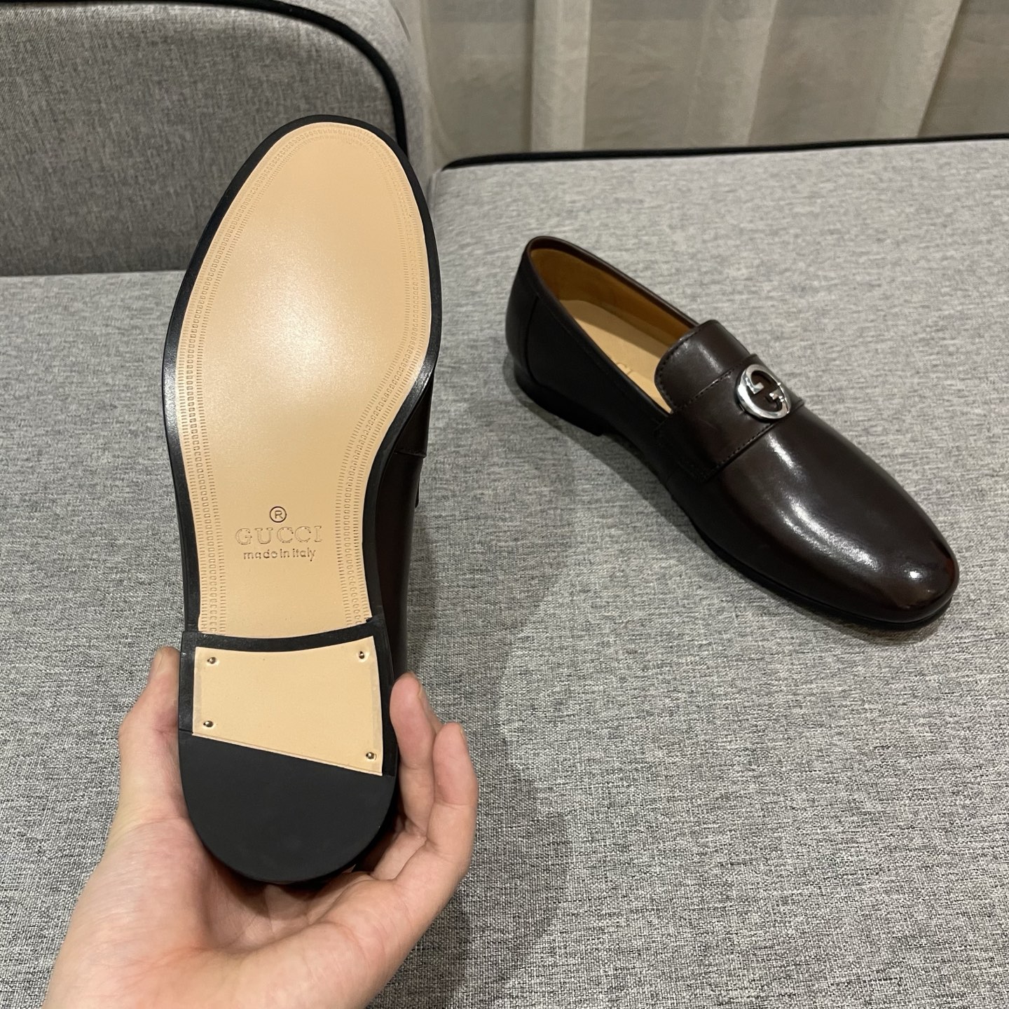 Gucci Men's Leather Loafers with Interlocking G - Comfortable & Stylish 10 i1740995571529 122 0 8