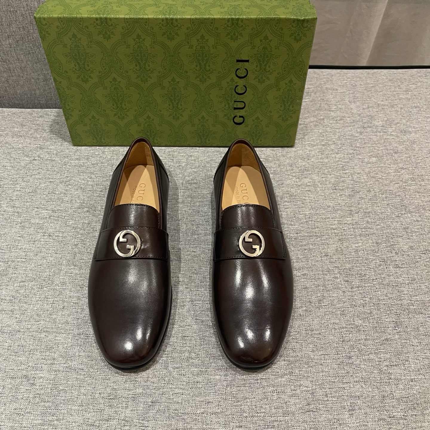Gucci Men's Leather Loafers with Interlocking G - Comfortable & Stylish 1 Gucci Men's Leather Loafers with Interlocking G - Comfortable & Stylish