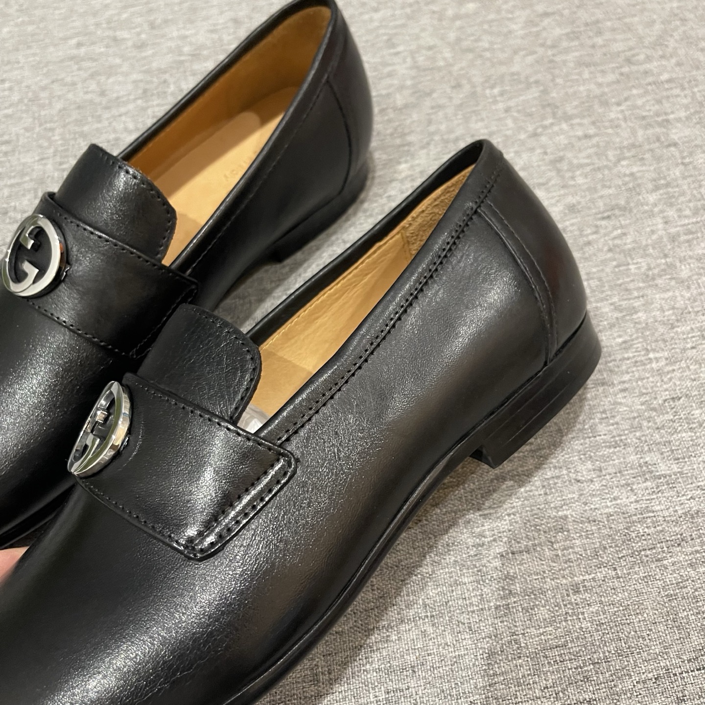 Gucci Men's Black Leather Loafers with Interlocking G - Size 38-45 6 i1740995590773 8353 0 4