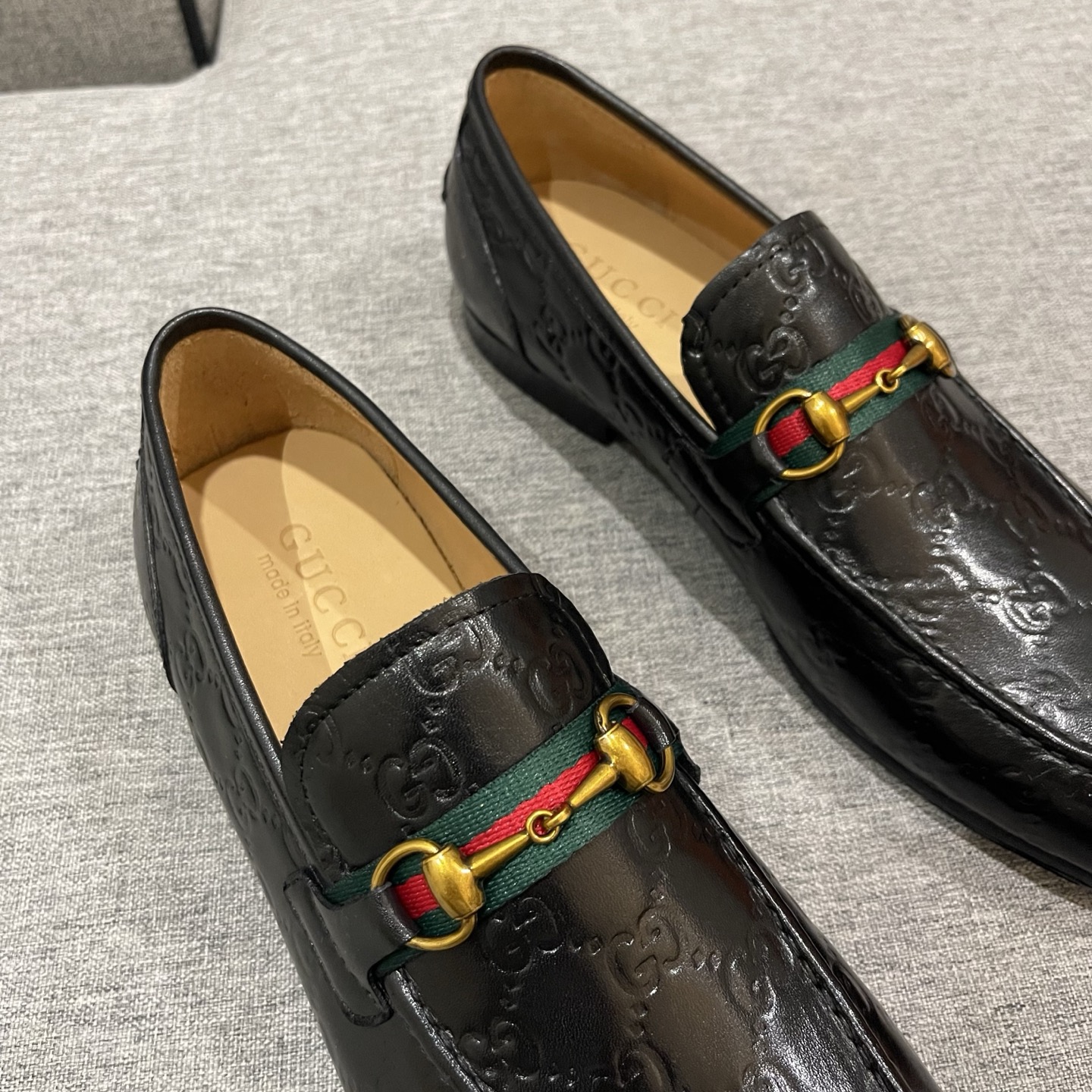 Gucci Men's Leather Loafers With Horsebit Hardware, Black 5 i1740995949456 8198 0 3
