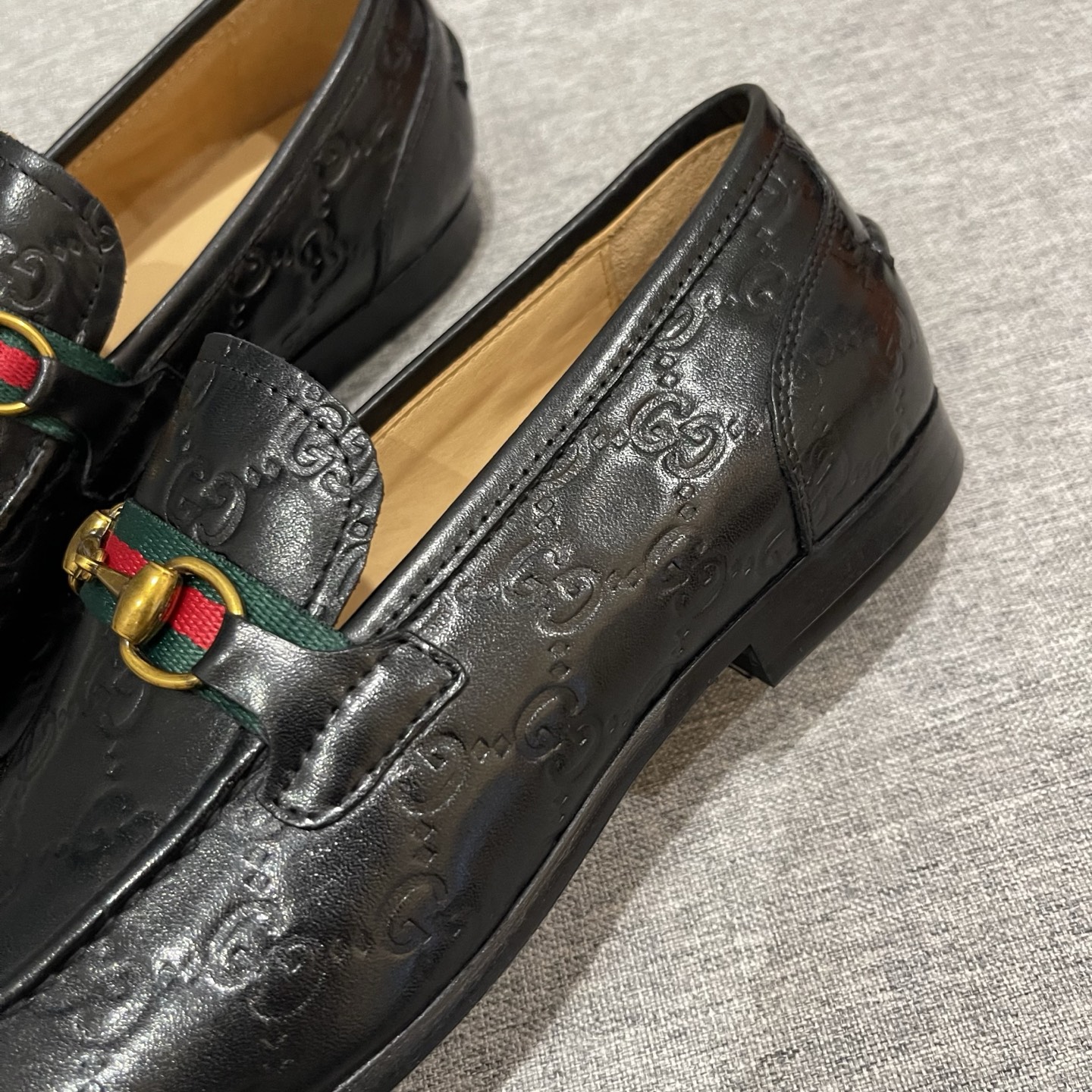 Gucci Men's Leather Loafers With Horsebit Hardware, Black 6 i1740995949523 4510 0 4
